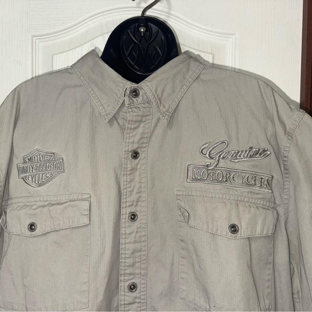 Harley-Davidson Tan Button Down Shirt - Picture 2 of 10
